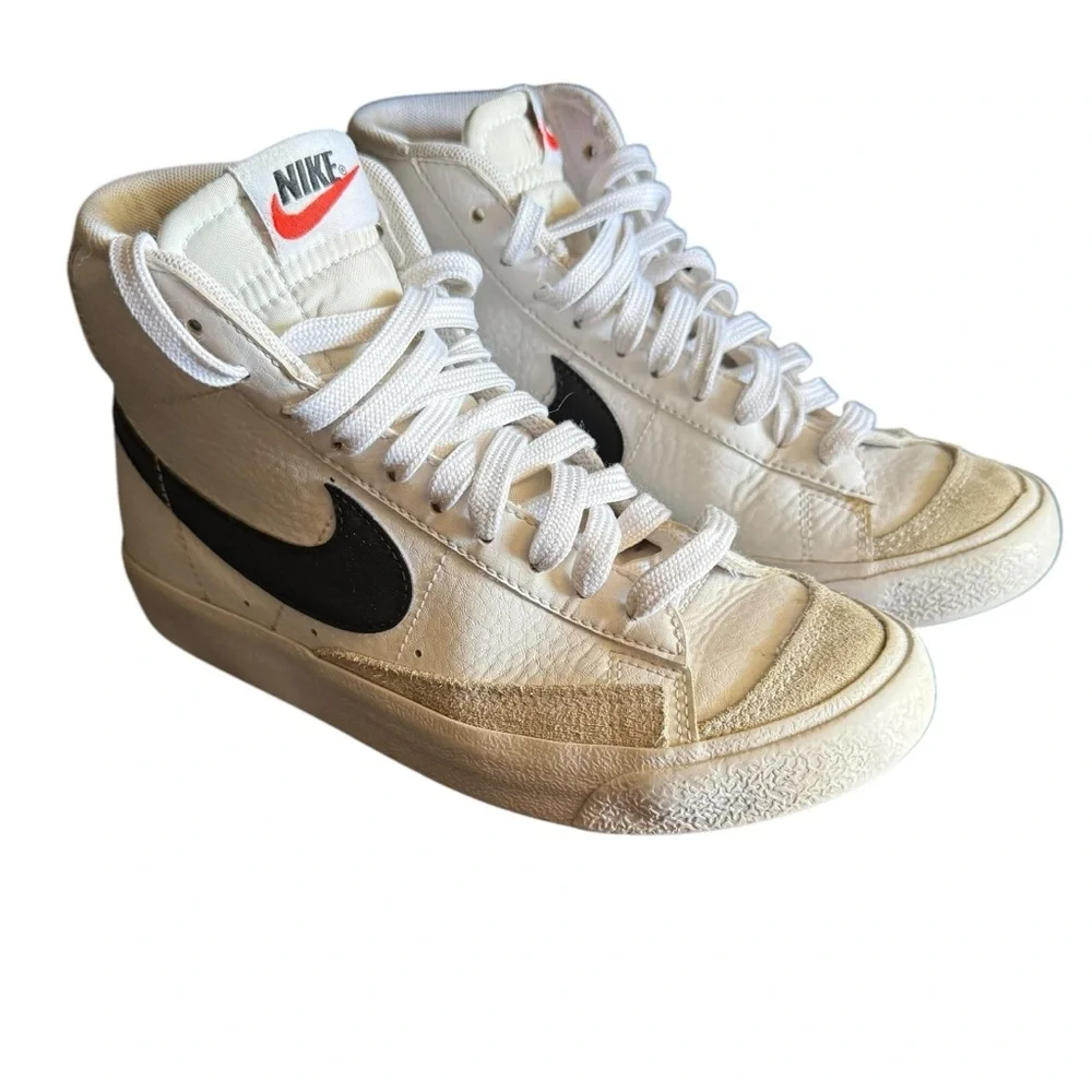 Nike blazer Mid ‘77 vintage white black sail Sneakers youth basketball youth sz4